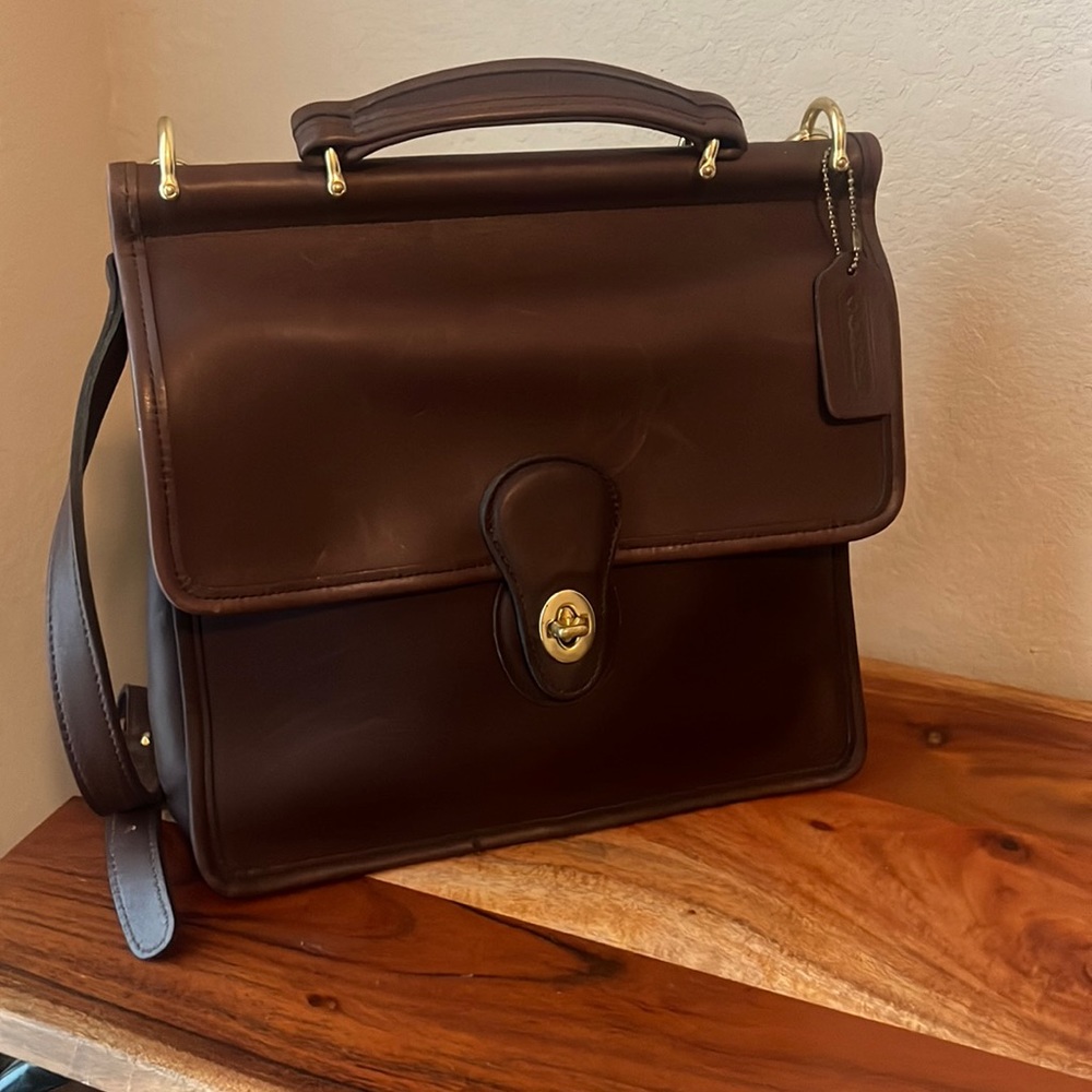 Coach Willis Vintage Leather Bag Top Handle
Messenger Style 9927